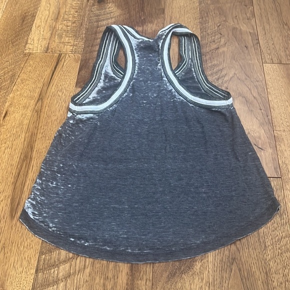 Future State Woman’s Grey Tank Size XS - Picture 4 of 5